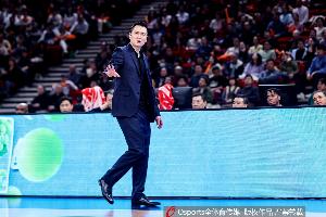名帥！盧偉執(zhí)教上海兩個(gè)賽季 帶隊(duì)拿到3個(gè)冠軍！