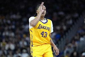 卡爾：深刻體會(huì)到了NBA的競(jìng)爭(zhēng)有多么慘烈 會(huì)從中汲取寶貴經(jīng)驗(yàn)