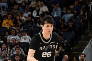 跟不上！李賢重12分鐘4中0一分未得 正負值-15-y9