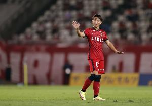 記者：24歲鹿島中場荒木遼太郎將租借至圣圖爾登，合約帶買斷選項