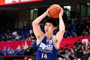 馬刺大戰(zhàn)尼克斯1低調(diào)看直播_馬刺大戰(zhàn)尼克斯1低調(diào)看直播在線觀看_免費(fèi)看直播