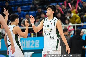 媒體人：上賽季效力同曦的內(nèi)線球員張新宇 即將加盟廣州男籃