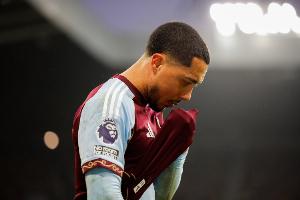 佩蒂特：蒂萊曼斯去曼聯(lián)壓力會(huì)大很多 類似埃梅里帶大球隊(duì)不太行