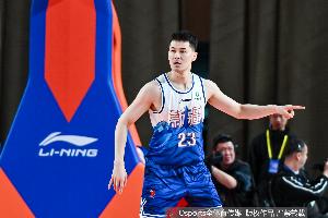 媒體人：阿不都和新疆的新合同為3年全額頂薪 還將兼任球隊助教-d2