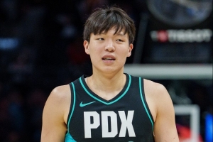 記者：楊瀚森的天賦藏不住 加強(qiáng)體能與投射 一定能在NBA站穩(wěn)腳跟