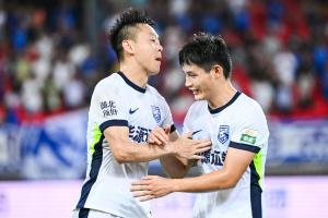 終結(jié)10輪不勝！三鎮(zhèn)2-0十人新鵬城 加布里埃爾直紅 熊繼政破門(mén)