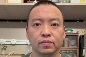 解說(shuō)：楊瀚森夏季聯(lián)賽二年級(jí)有進(jìn)步 但失誤太多這事得避免