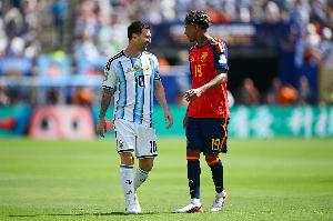 伊布：一直碰不到球難免急躁甚至踢人，而西班牙傳控就這樣瓦解你