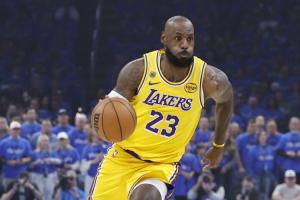 媒體人談?wù)材匪雇涎記Q定：讓每個(gè)人知道他在NBA的威望不可撼動(dòng)