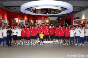 南非對(duì)陣韓國首發(fā)陣容_南非對(duì)陣韓國首發(fā)陣容在線觀看_免費(fèi)看直播