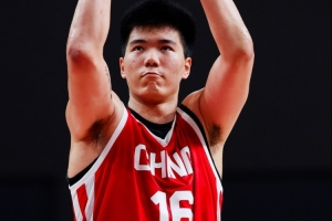 你也打活了！焦泊喬半場出戰(zhàn)8分鐘 內外彈無虛發(fā)拿到7分3板