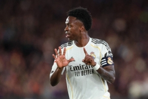 塞爾：皇馬借簽下迪奧曼德向維尼修斯施壓，反正球隊(duì)已有替代者