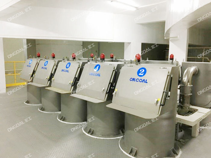 小袋解包站1(中央除塵) (2) 捏合機配套真空輸送系統(tǒng)